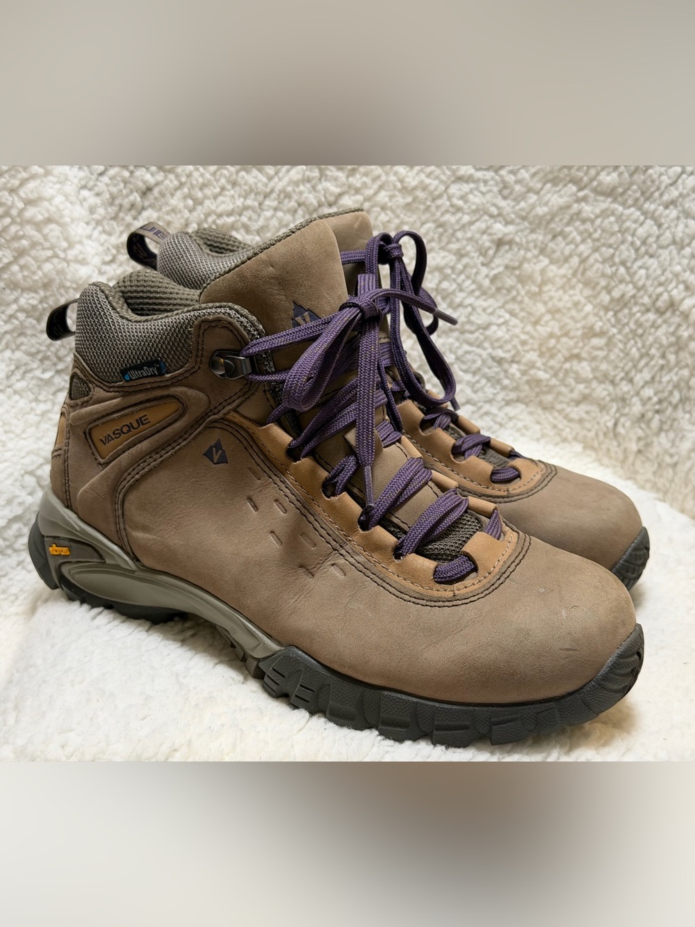 Vasque Talus Mid UltraDry Vibram Soles Hiking Boots
Women 8 M US 7419M